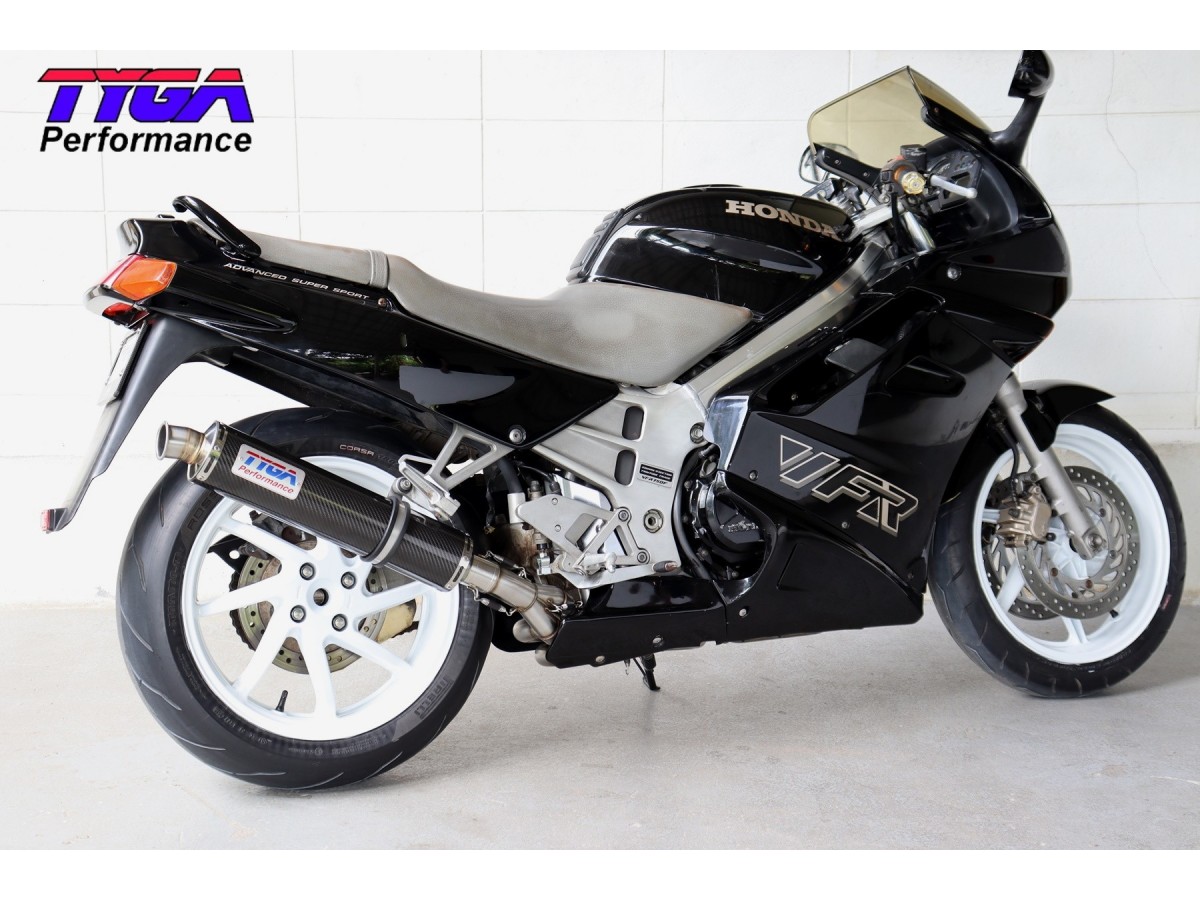 Set, pipe, r.h exit, full race system, round carbon silencer, 3rd gen Tyga Honda VFR750F Gen 3 90-93