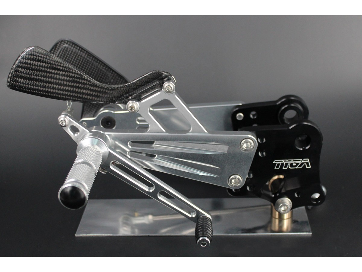 Stepkit racing regolabile (strada) Tyga KTM RC390 2022-