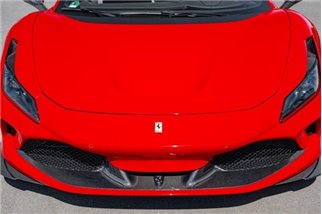 Capristo Ferrari F8 Carbon-Frontspoiler und seitliche Luftführungen