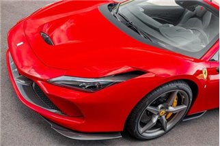 Capristo Ferrari F8 Carbon-Frontspoiler und seitliche Luftführungen