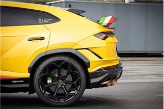 Exhaust with valve + central silencer and Wicrom Capristo Lamborghini Urus high-performance terminals