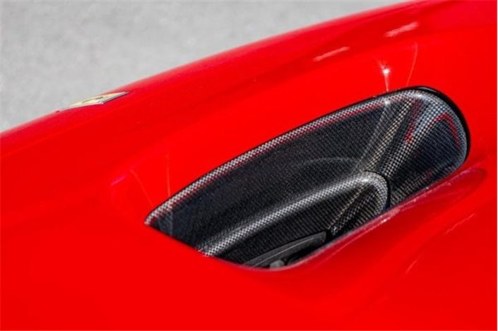 Prises d'air avant en carbone Ferrari F8 spider