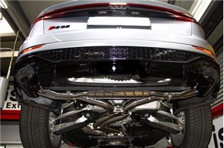 Full exhaust with OEM Capristo Audi RSQ8 valve