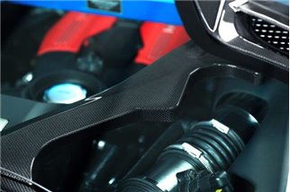 Capristo Ferrari 488 GTS/Pista carbon and glass bonnet